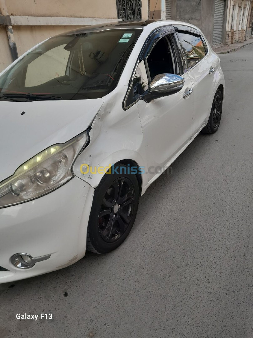 Peugeot 208 2013 Allure