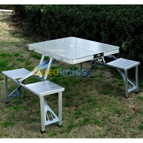 Table pliable de camping avec 4 siège 