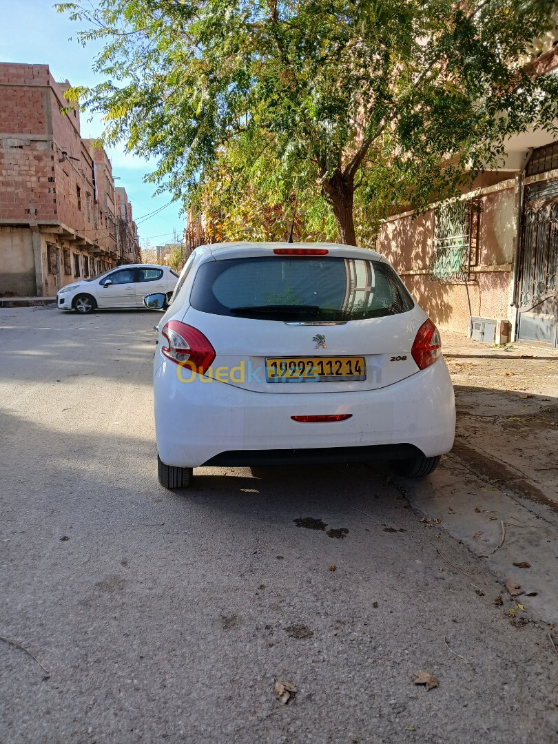 Peugeot 208 2012 