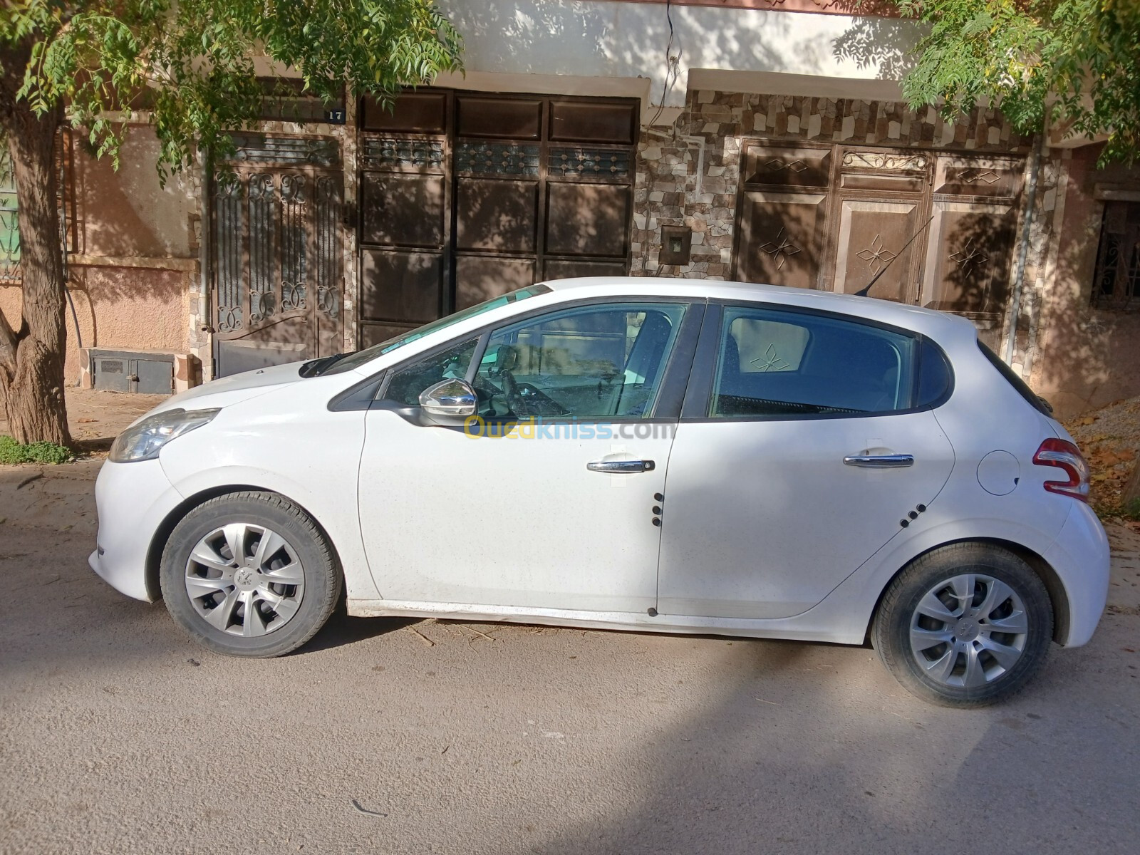 Peugeot 208 2012 