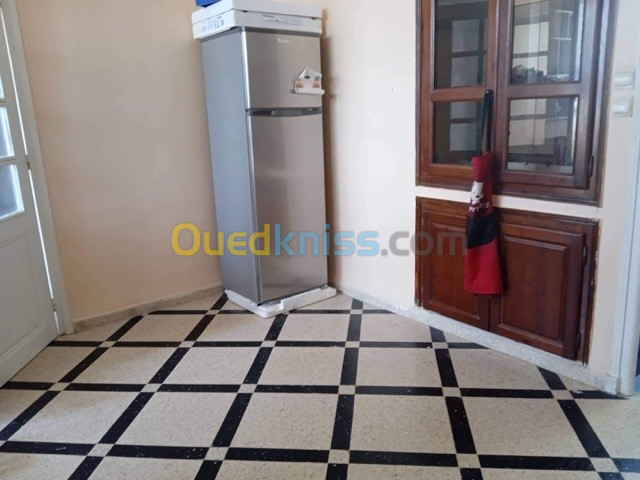 Location vacances Appartement F4 Tipaza Tipaza