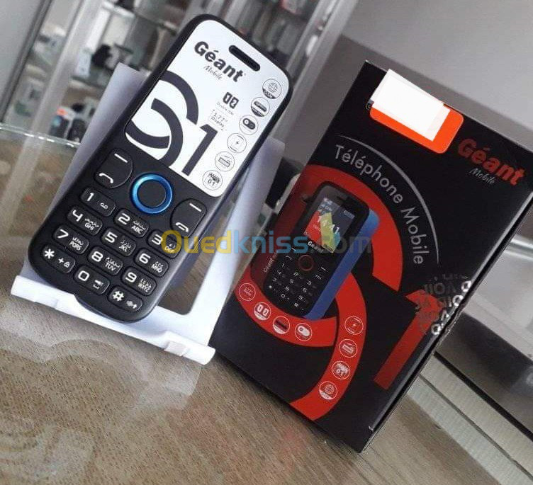 Téléphone portable GÉANT G1 هاتف محمول Téléphone portable GÉANT G1 هاتف محمول