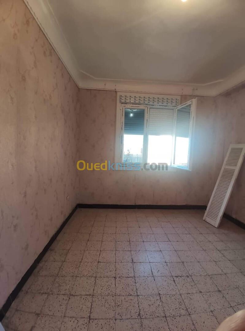 Vente Appartement F5 Mostaganem Khadra