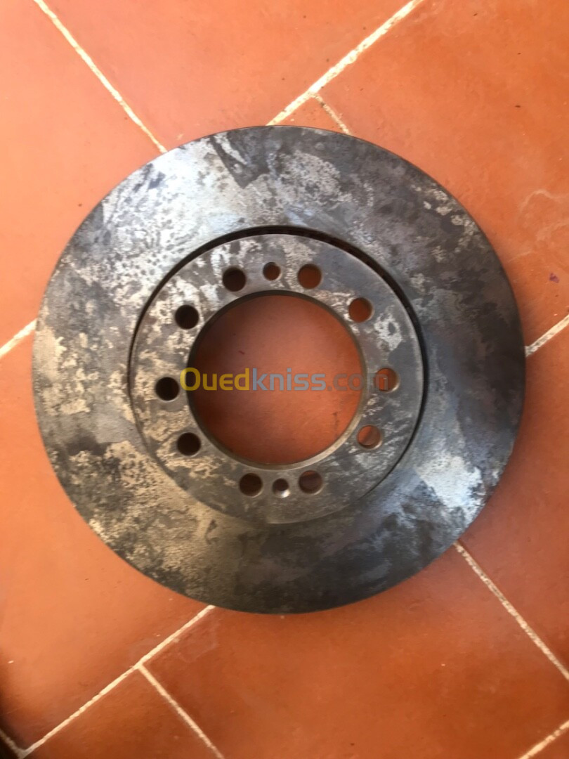 Disque de frein dxi 240 camion pompier 4x4 4x2