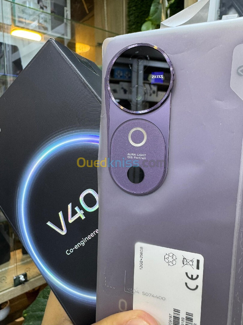 Vivo Vivo V40