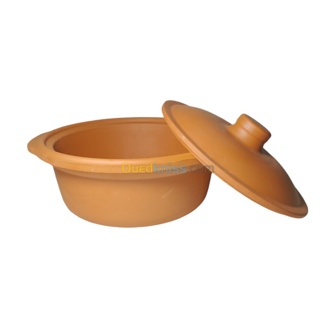 Tajine fabriqué en argile idéale pour préparer les plats traditionnel algérienne 22.5 x 8 cm  