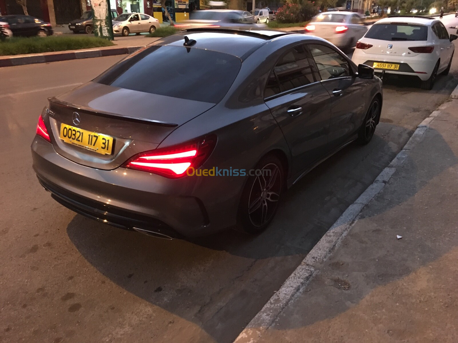 Mercedes CLA 2017 Coupé Exclusif + AMG 