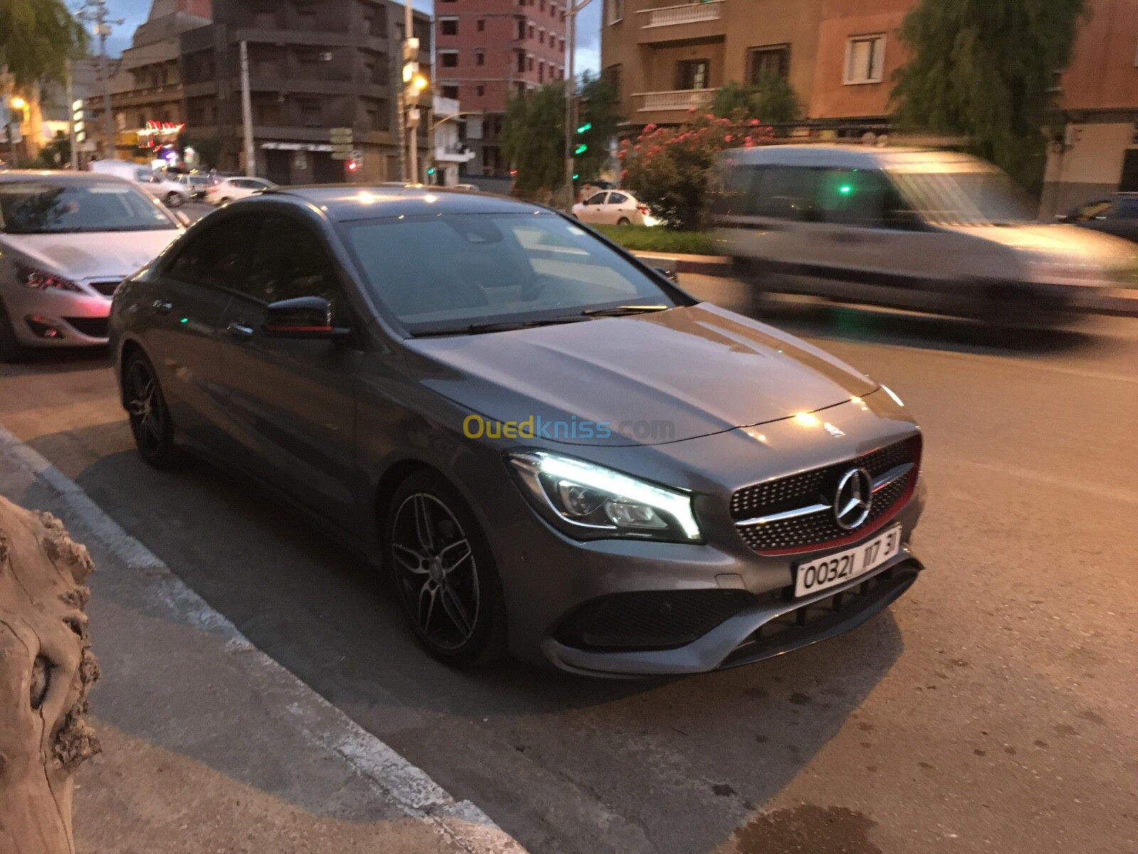 Mercedes CLA 2017 Coupé Exclusif + AMG 