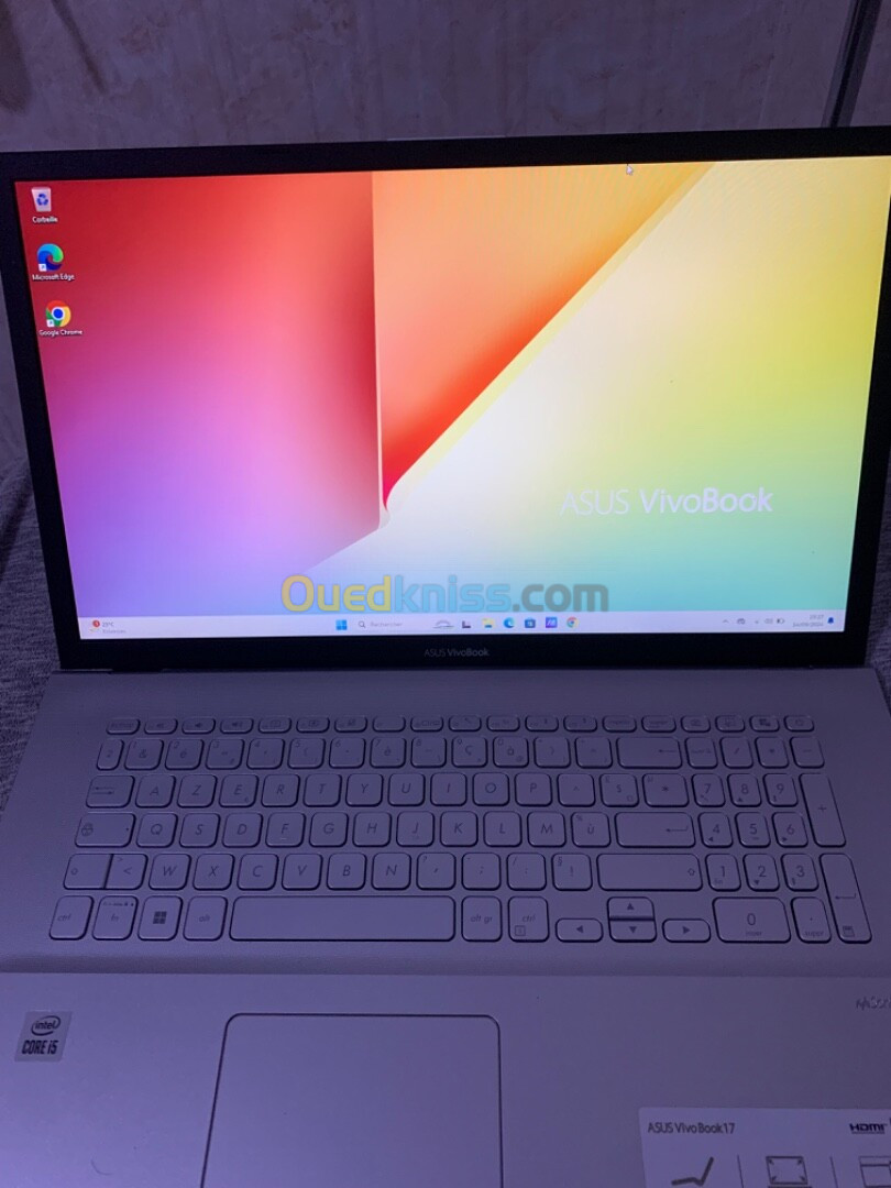 Asus vivobook 17