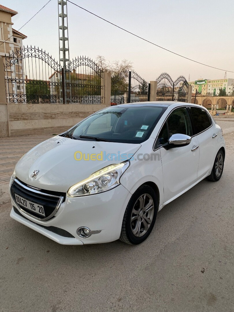 Peugeot 208 2015 Allure