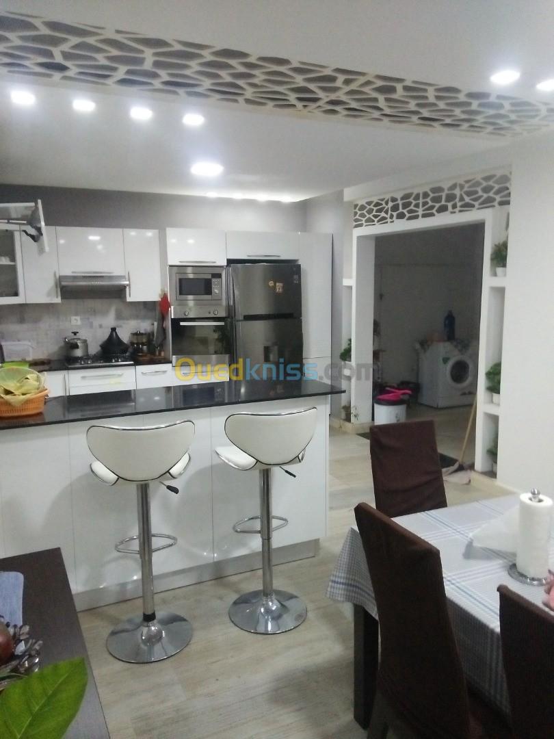 Vente Appartement F5 Alger Bordj el bahri