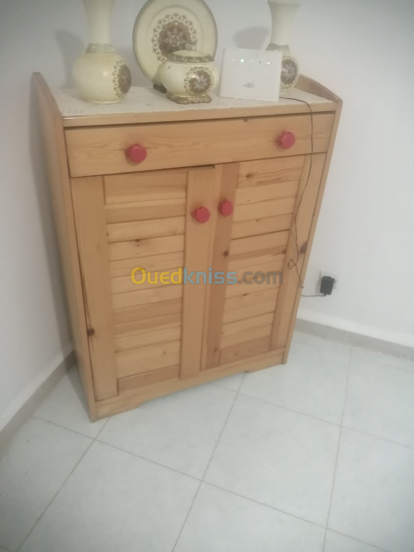 Armoire pour la vaisselle 