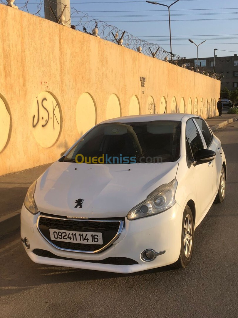 Peugeot 208 2014 Allure