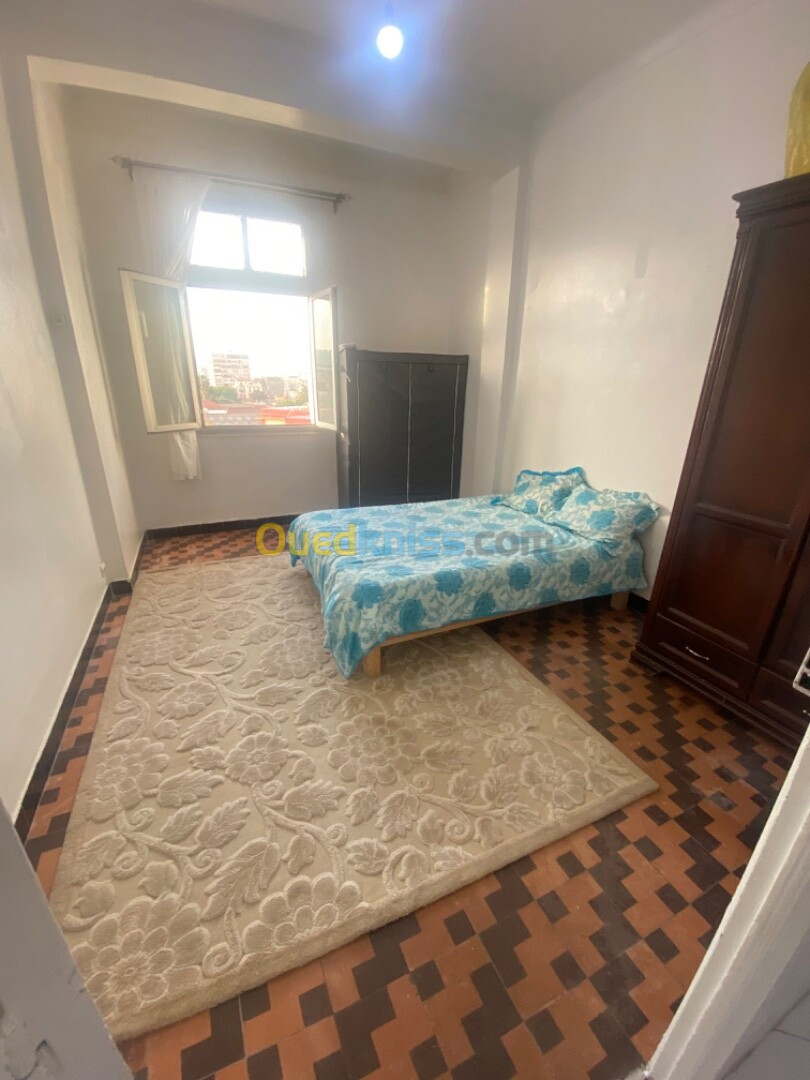 Location vacances Appartement F2 Alger Hussein dey