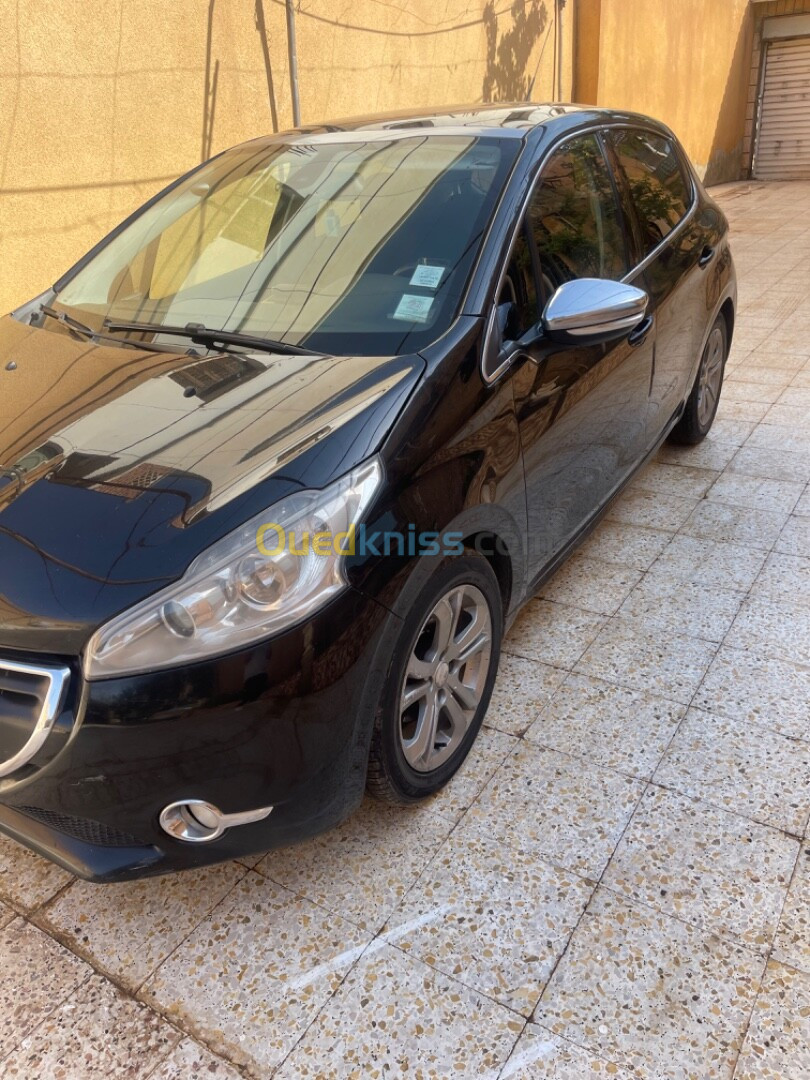 Peugeot 208 2014 Allure