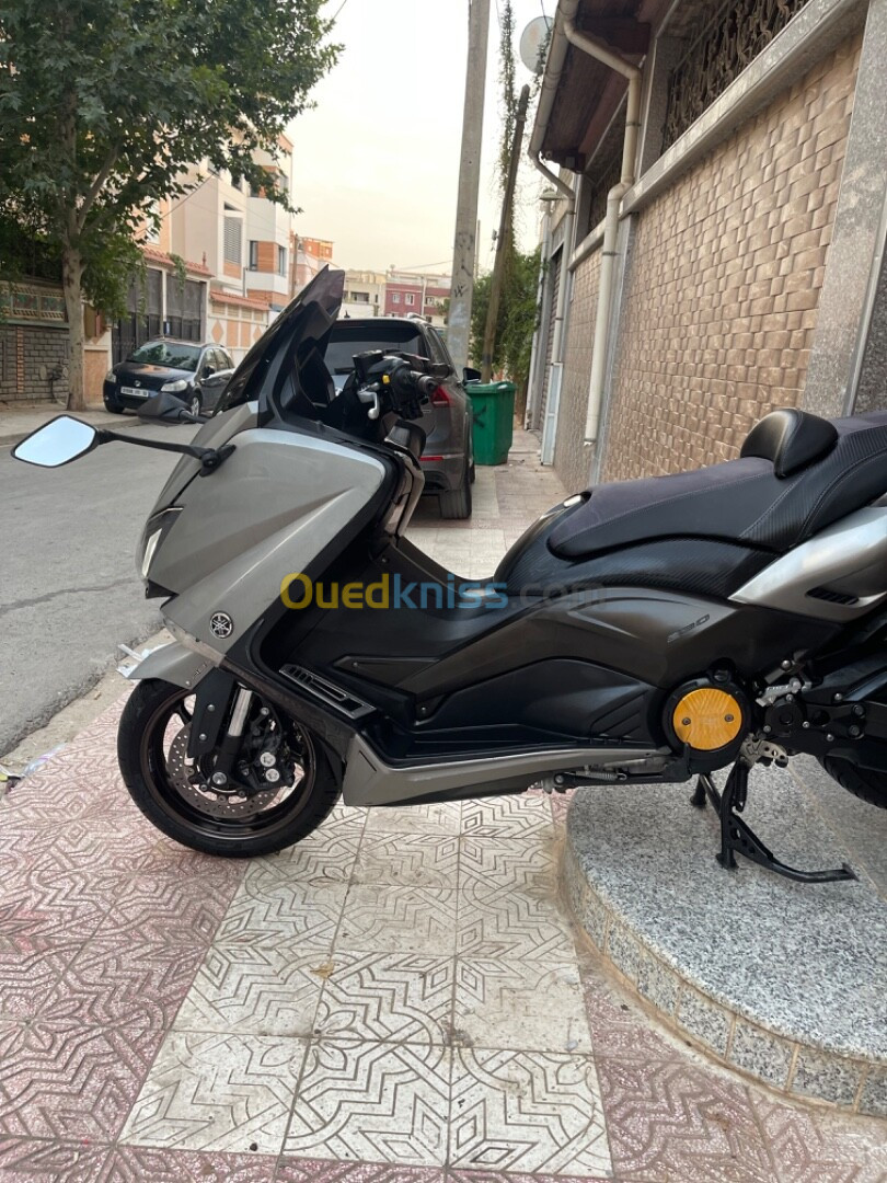 Yamaha Tmax Iron 1 2015