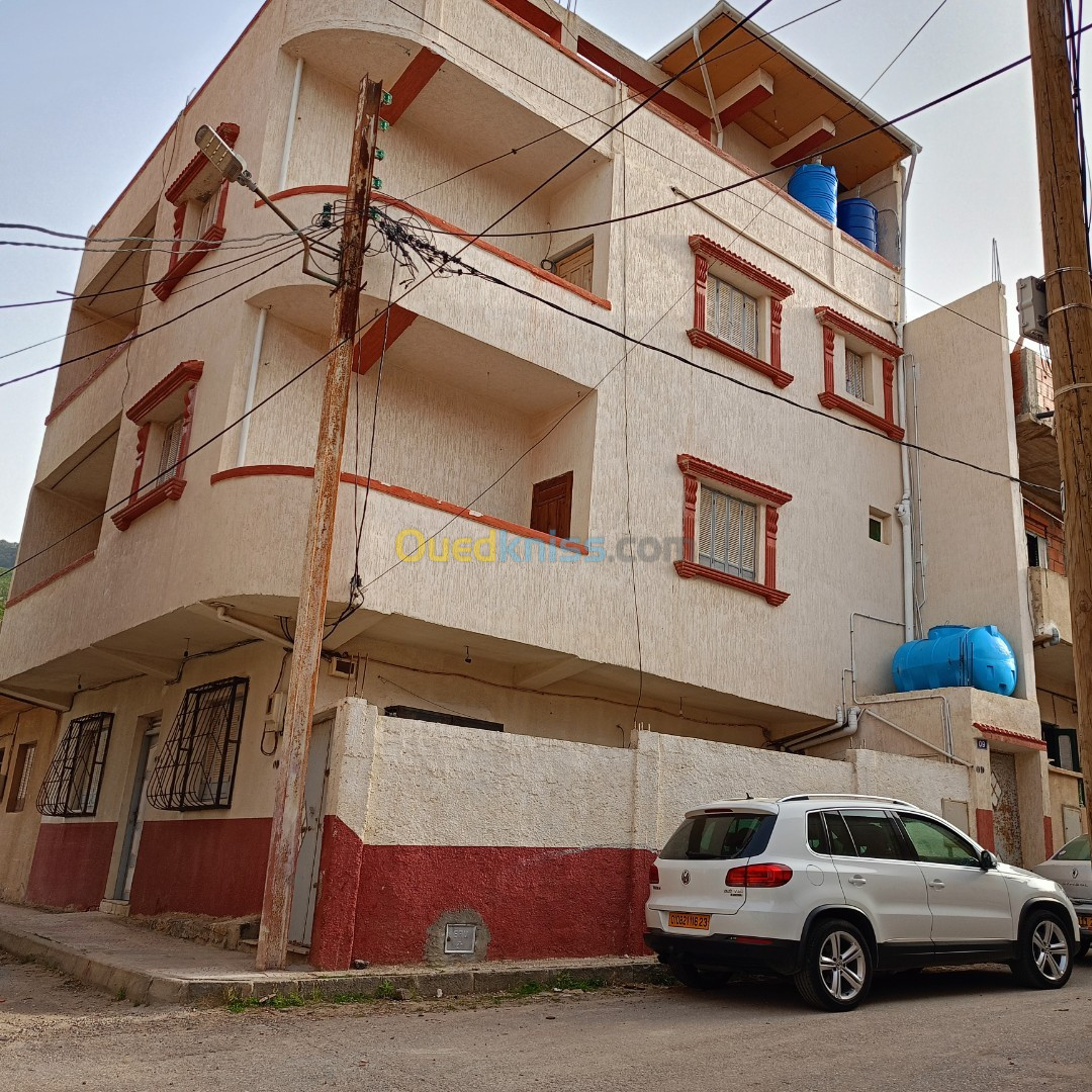 Location vacances Niveau De Villa F9 Annaba Chetaibi