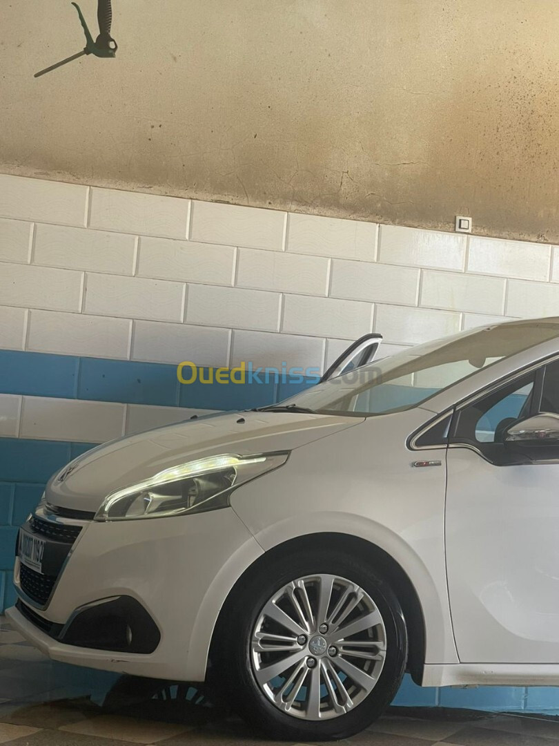 Peugeot 208 2019 Allure