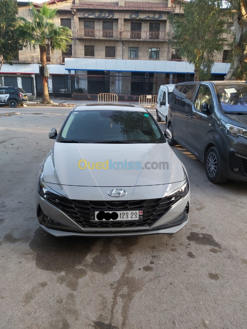 Hyundai Elantra 2023 