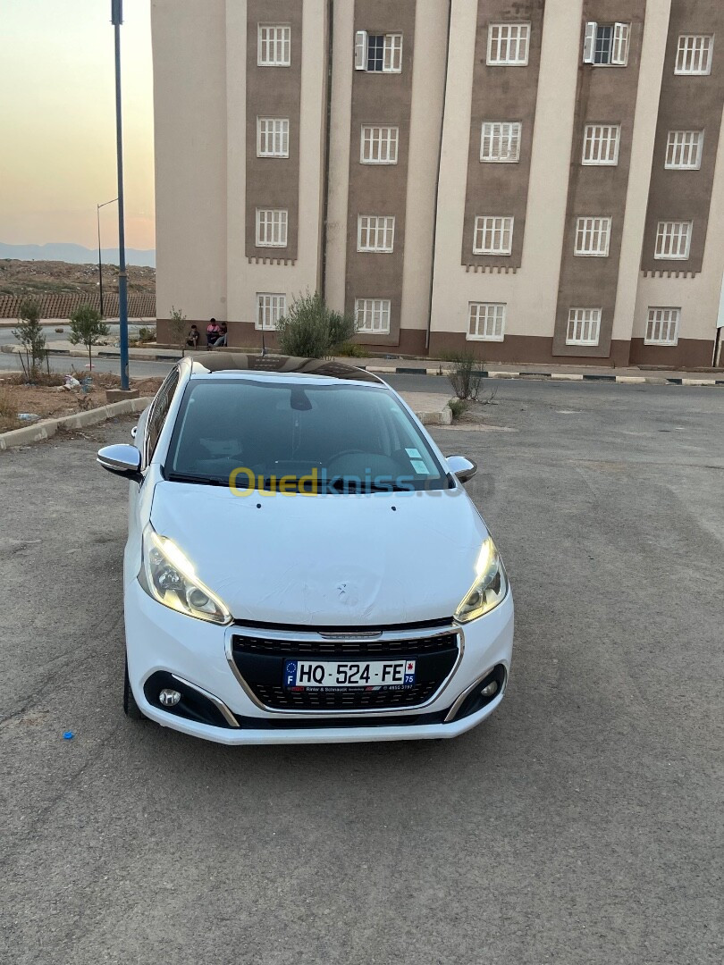 Peugeot 208 2015 Allure Facelift