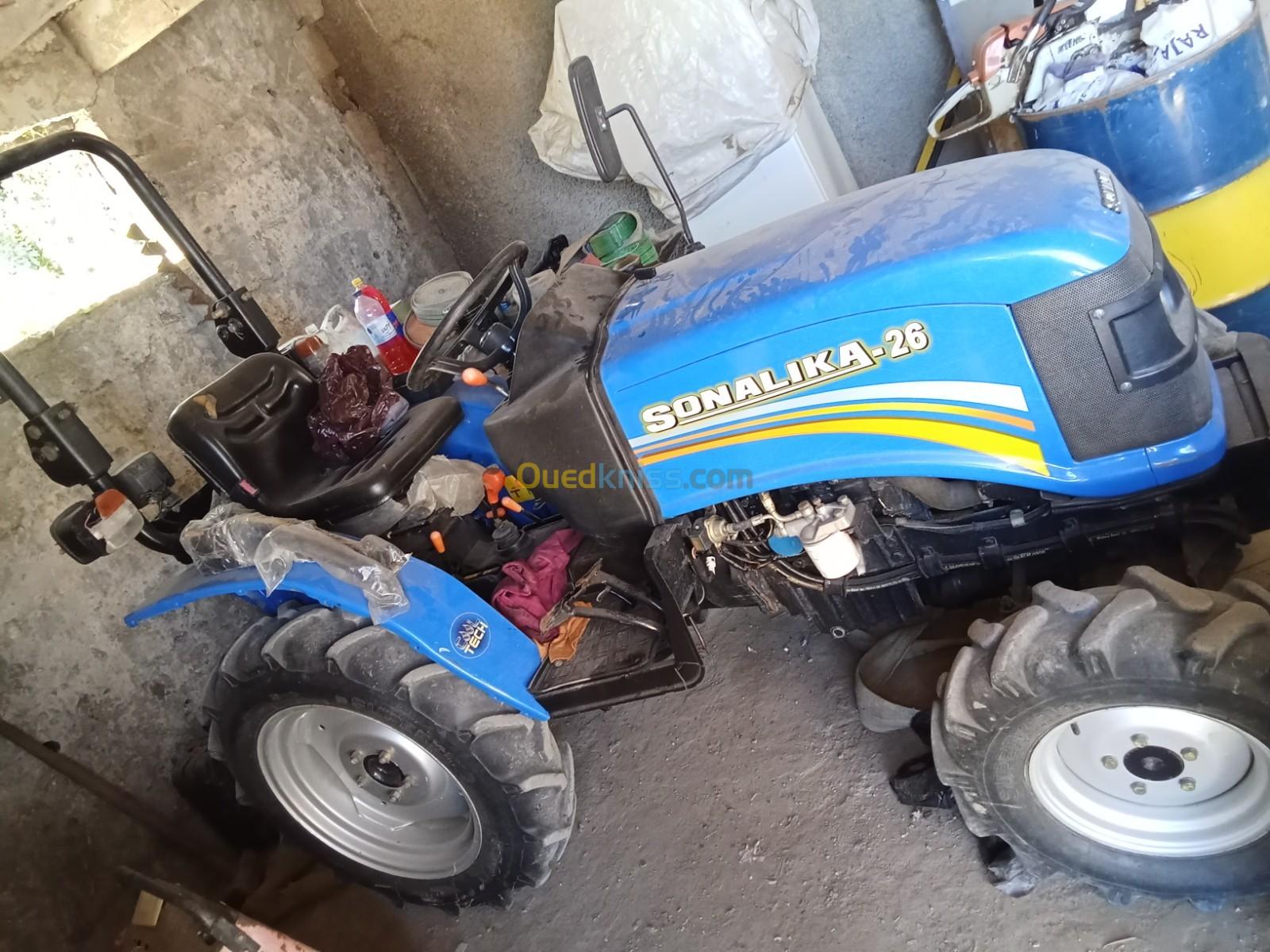 Tracteur Sonalika D26 2016