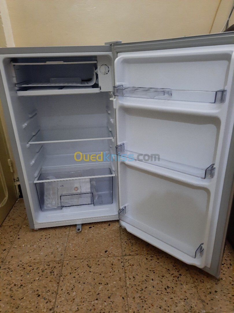 Réfrigérateur iris mini bar grise 