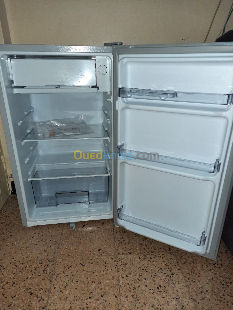 Réfrigérateur iris mini bar grise 