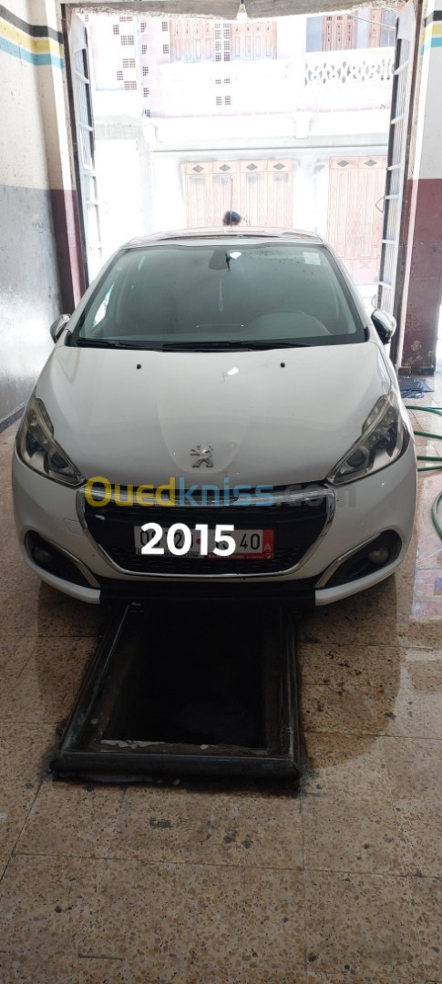 Peugeot 208 2015 Allure Facelift