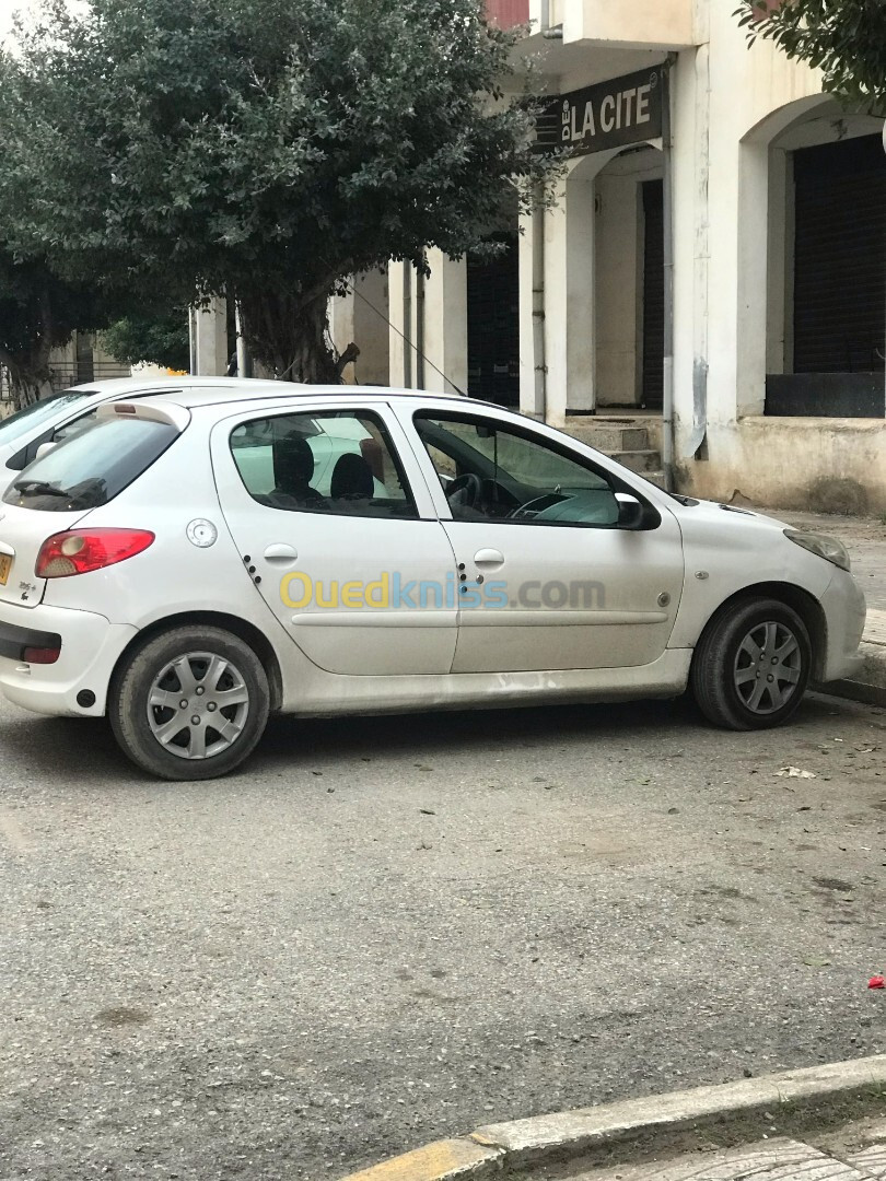 Peugeot 206 Plus 2013 generation