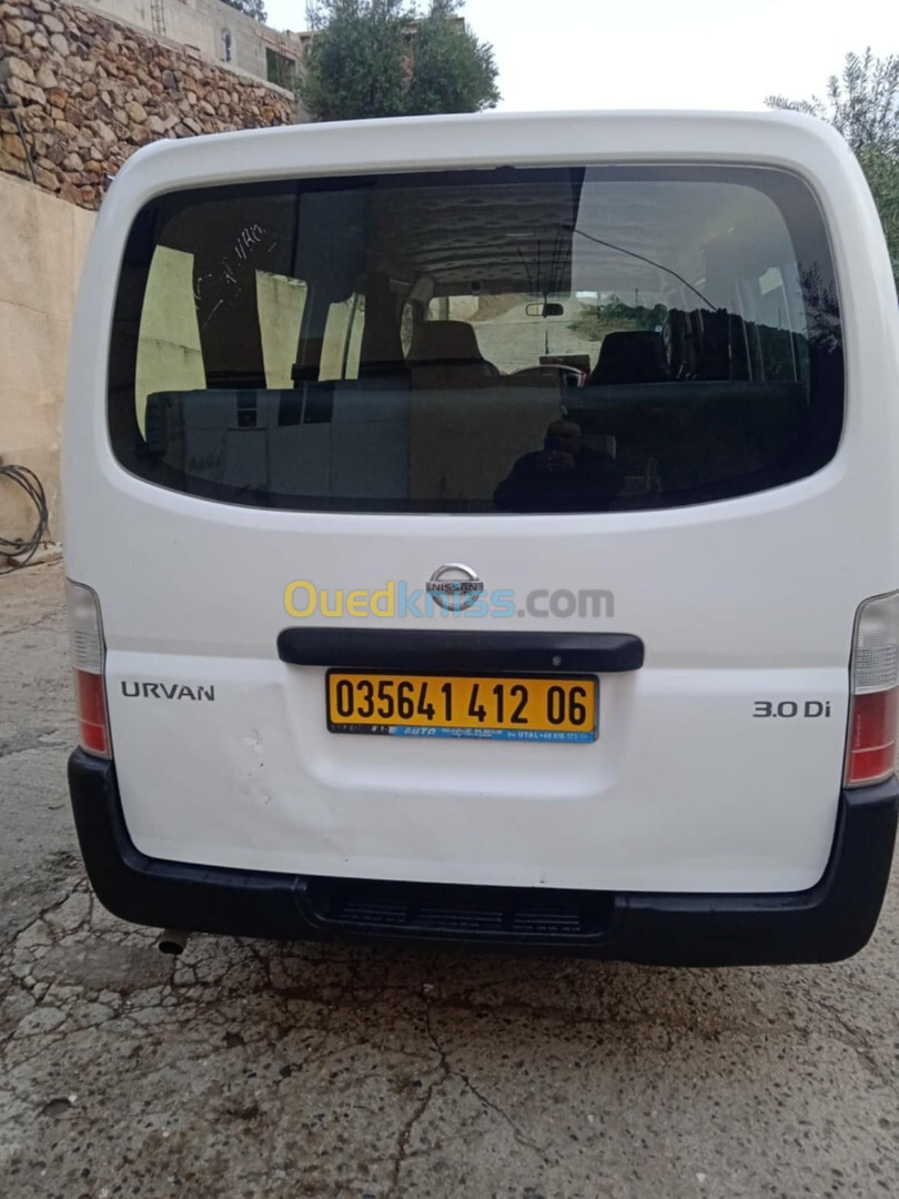 Nissan Urvan 2012