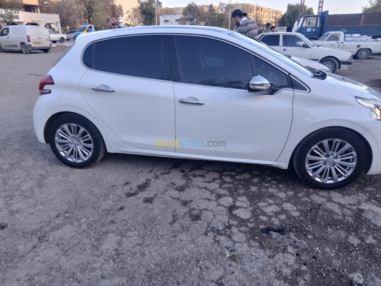 Peugeot 208 2019 Allure Facelift