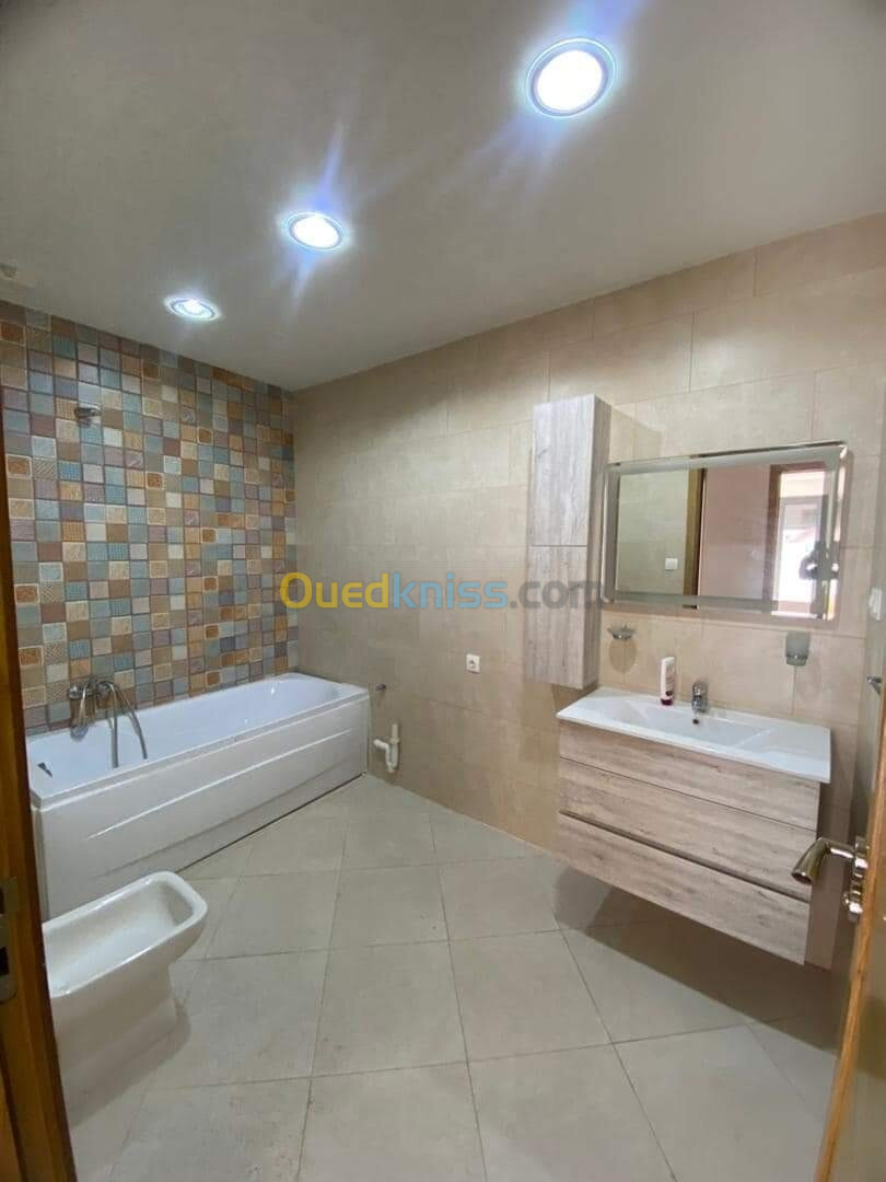 Vente Appartement F4 Alger Bordj el bahri