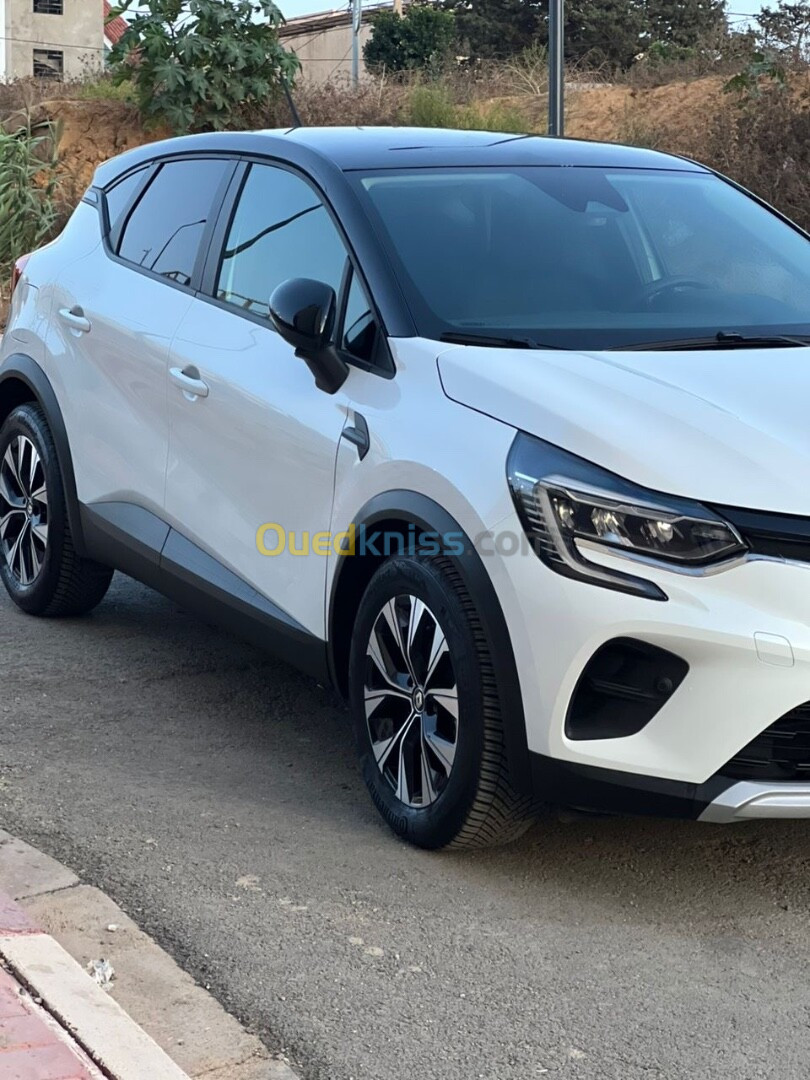 Renault Captur /clio 5 gpl d’origine 2023 Blanc nacré + toit noir brillant