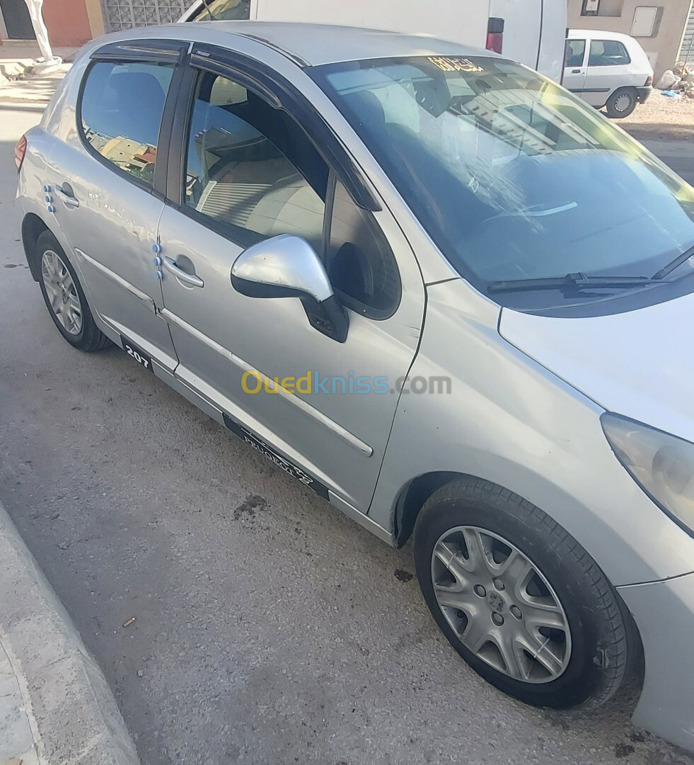 Peugeot 207 2008 207