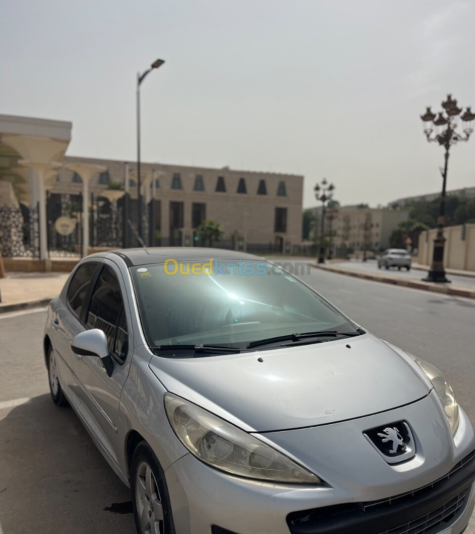 Peugeot 207 2011 