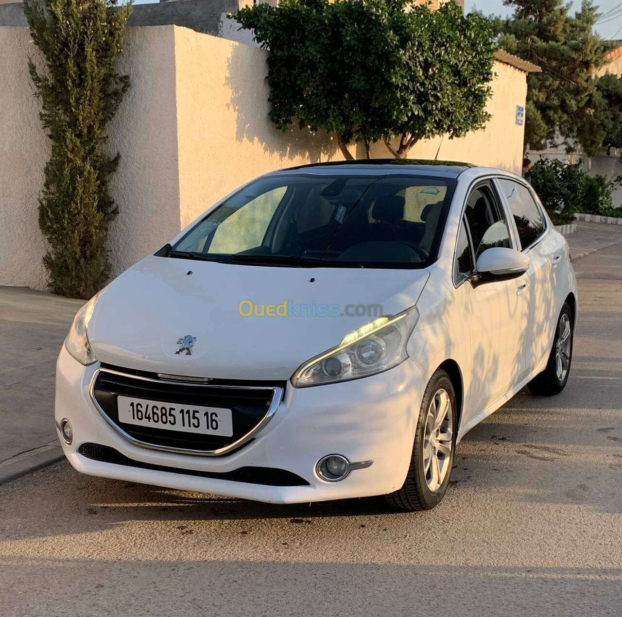 Peugeot 208 2015 Allure