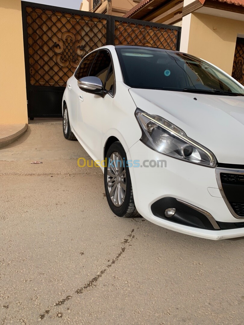 Peugeot 208 2018 Allure Facelift