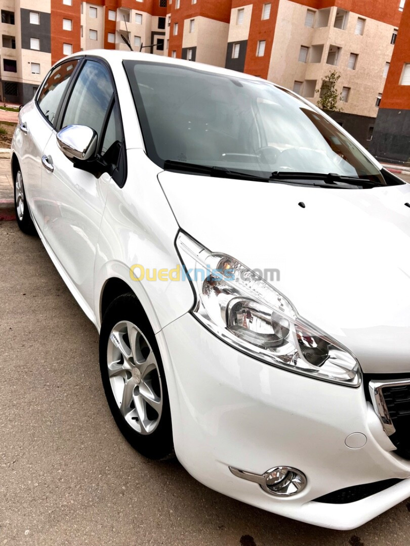 Peugeot 208 2013 Allure