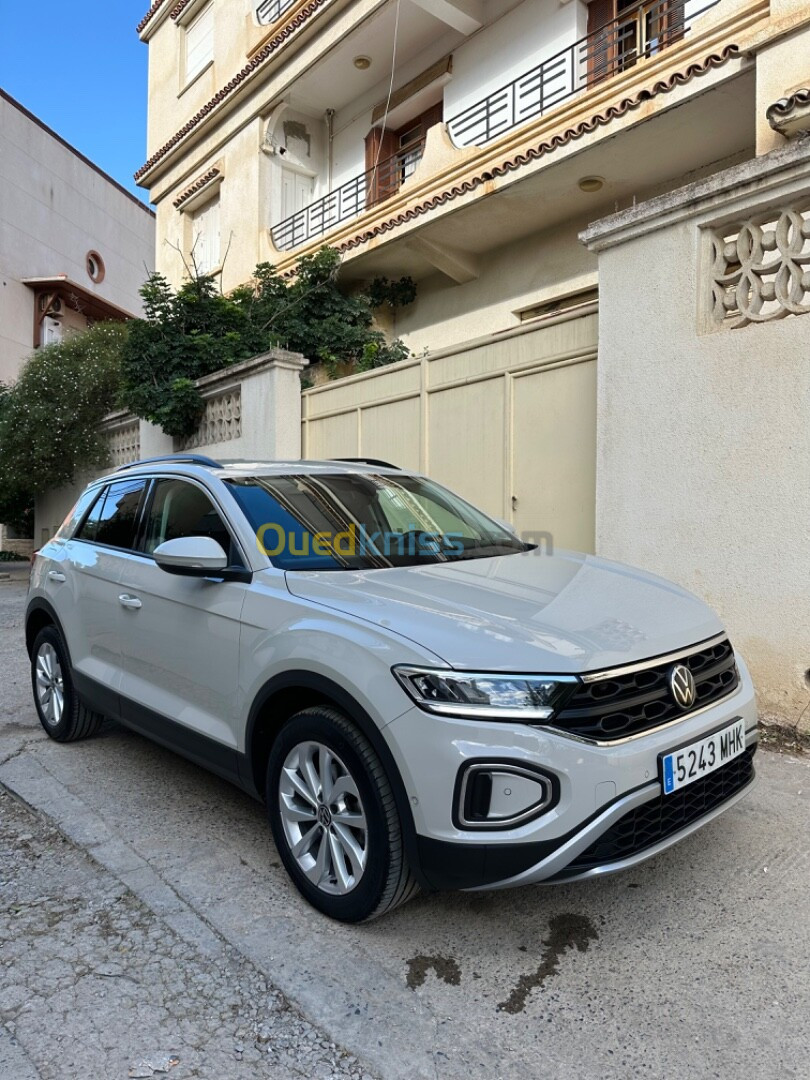 Volkswagen T-Roc 2023 Life