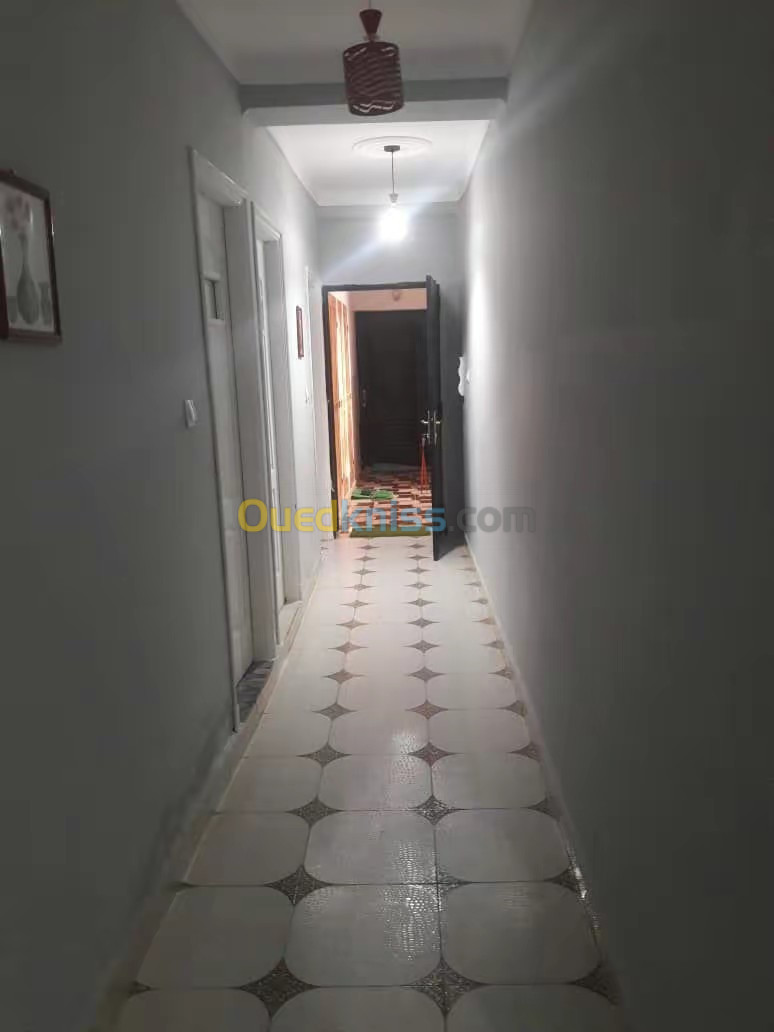 Location vacances Appartement F3 Tizi Ouzou Tigzirt