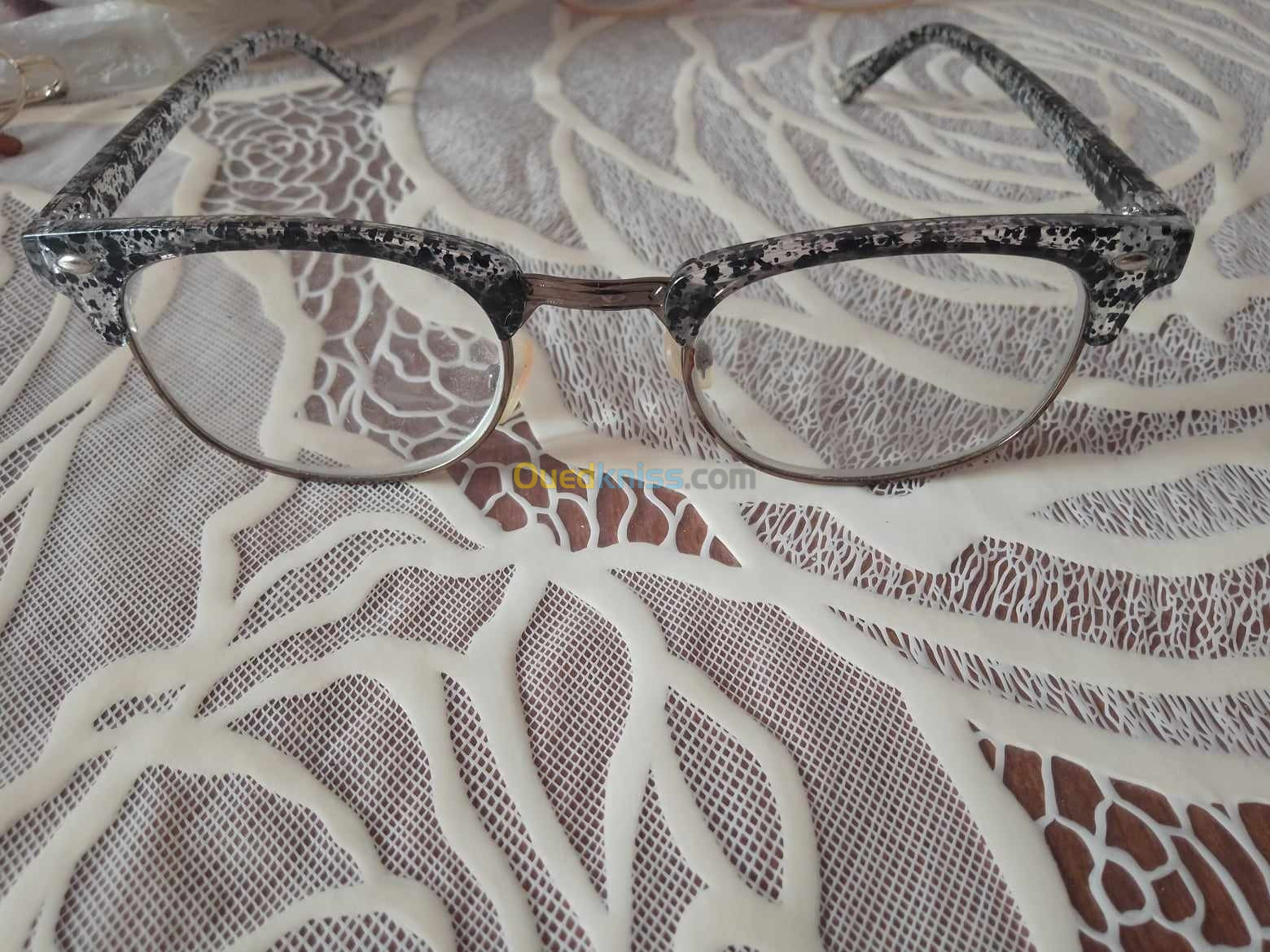 أنماط و أنواع متعددة من النظارات الجميلة 