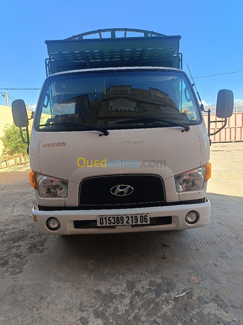 Hyundai HD65 2019