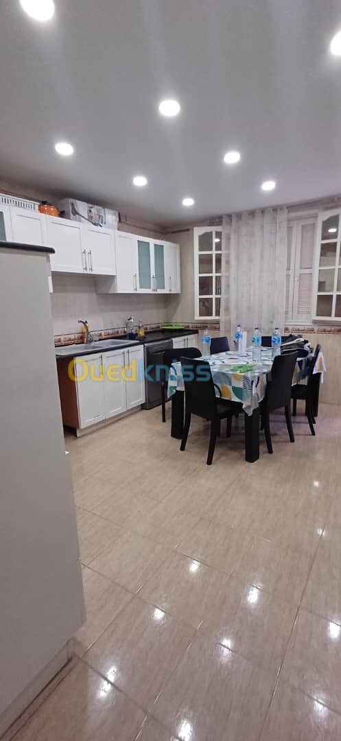 Location Appartement F4 Alger Hydra