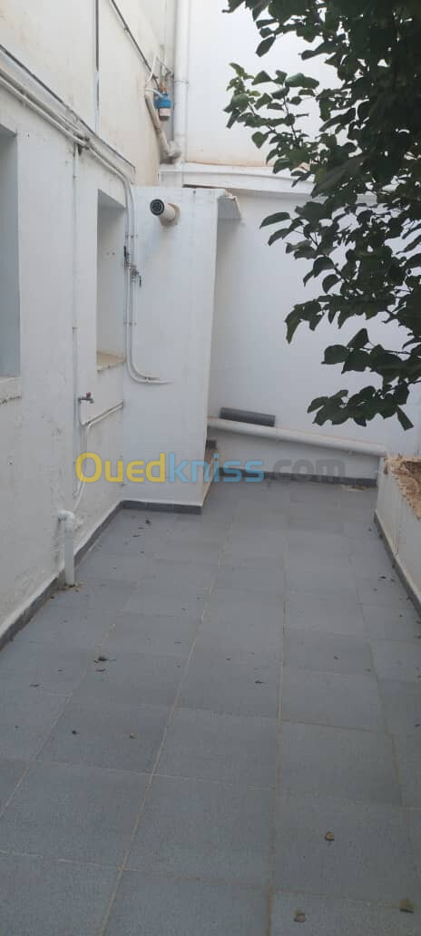 Location Niveau De Villa F3 Alger Hydra