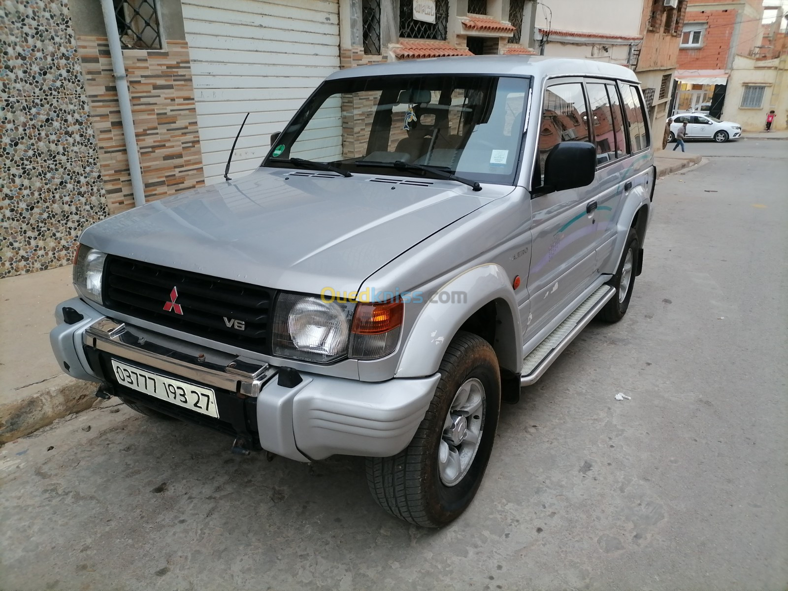 Mitsubishi Pajero Court 1993 