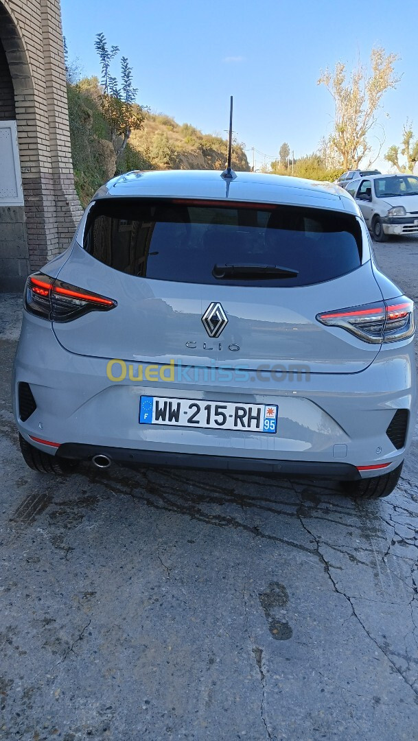 Renault Clio 2024 