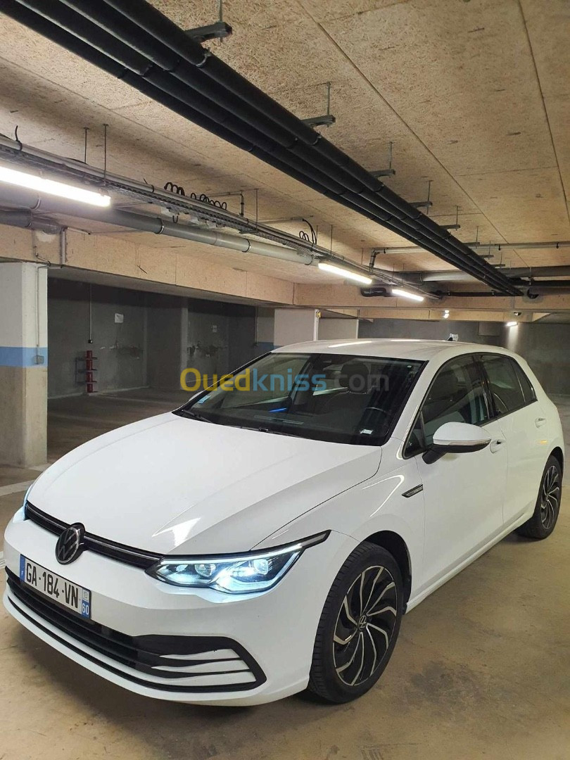 Volkswagen Golf 8 2021 Life first édition