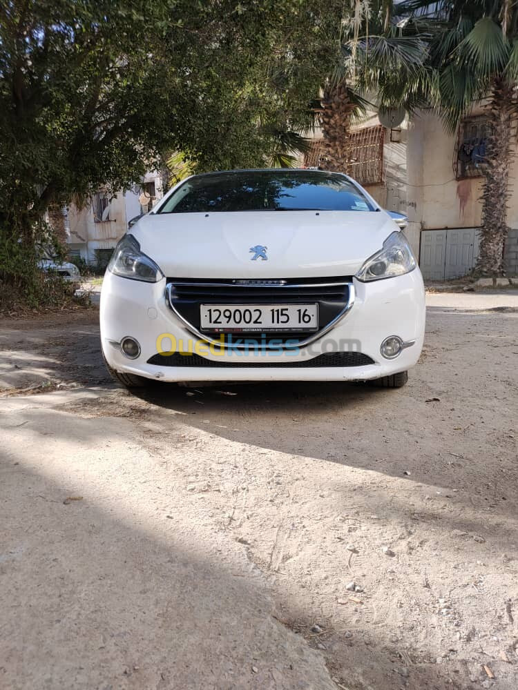 Peugeot 208 2015 Allure