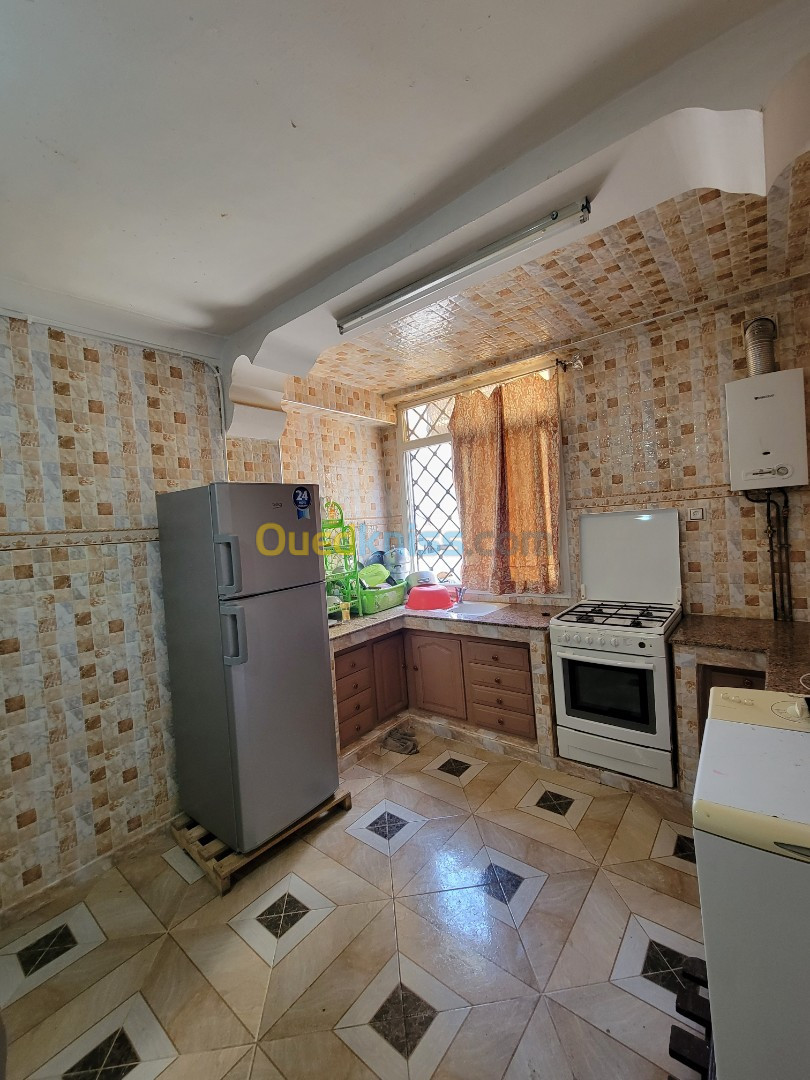 Location vacances Appartement F3 Mostaganem Mostaganem