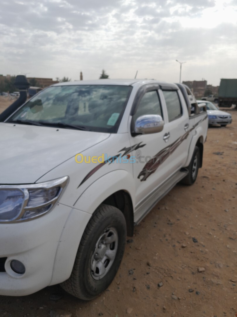 Toyota Hilux 2015 LEGEND DC 4x4